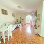 Cozy Apartment At Tirana Center